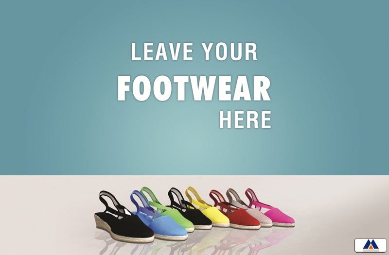 Poster English Leave Your Footwear Here- 021 - Libral Traders
