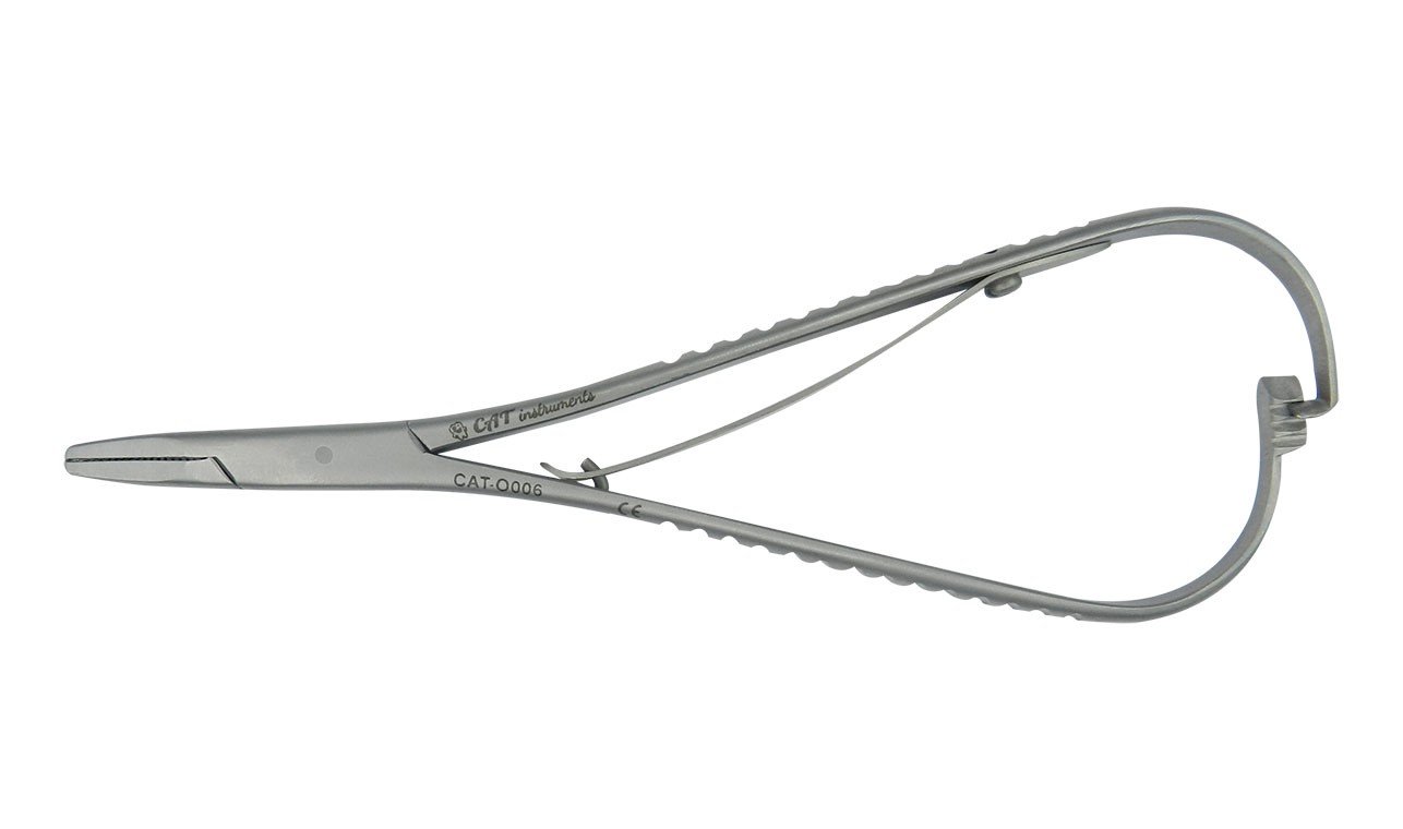 CAT Needle Holder Small 14 cm - Libral Traders