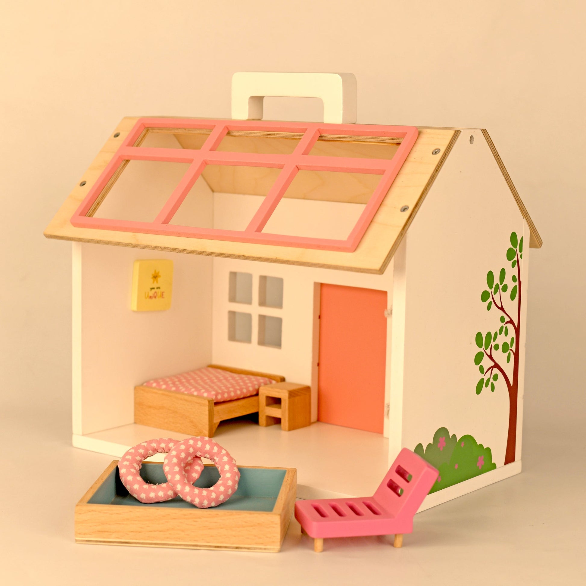 Pop’s Pool Side Villa - Mini doll house - Libral Traders