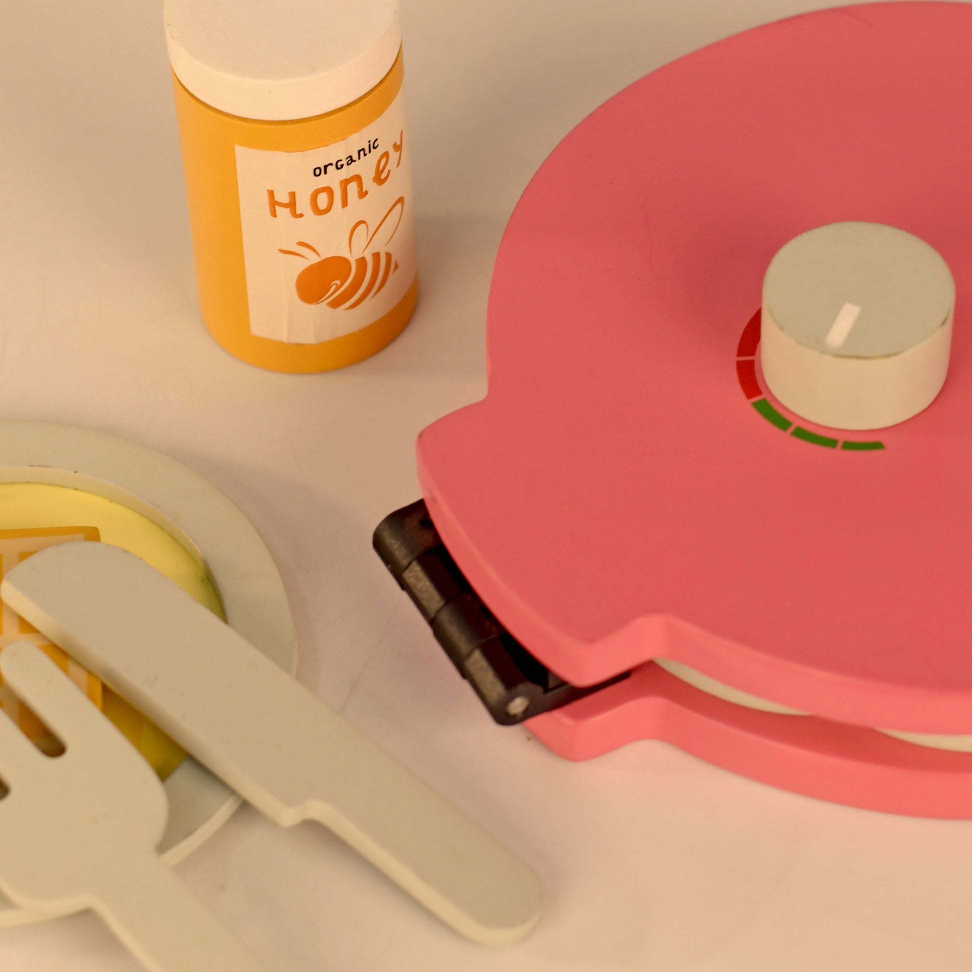 Playbox Sweet Treat - Waffle Maker Pink Color - Libral Traders