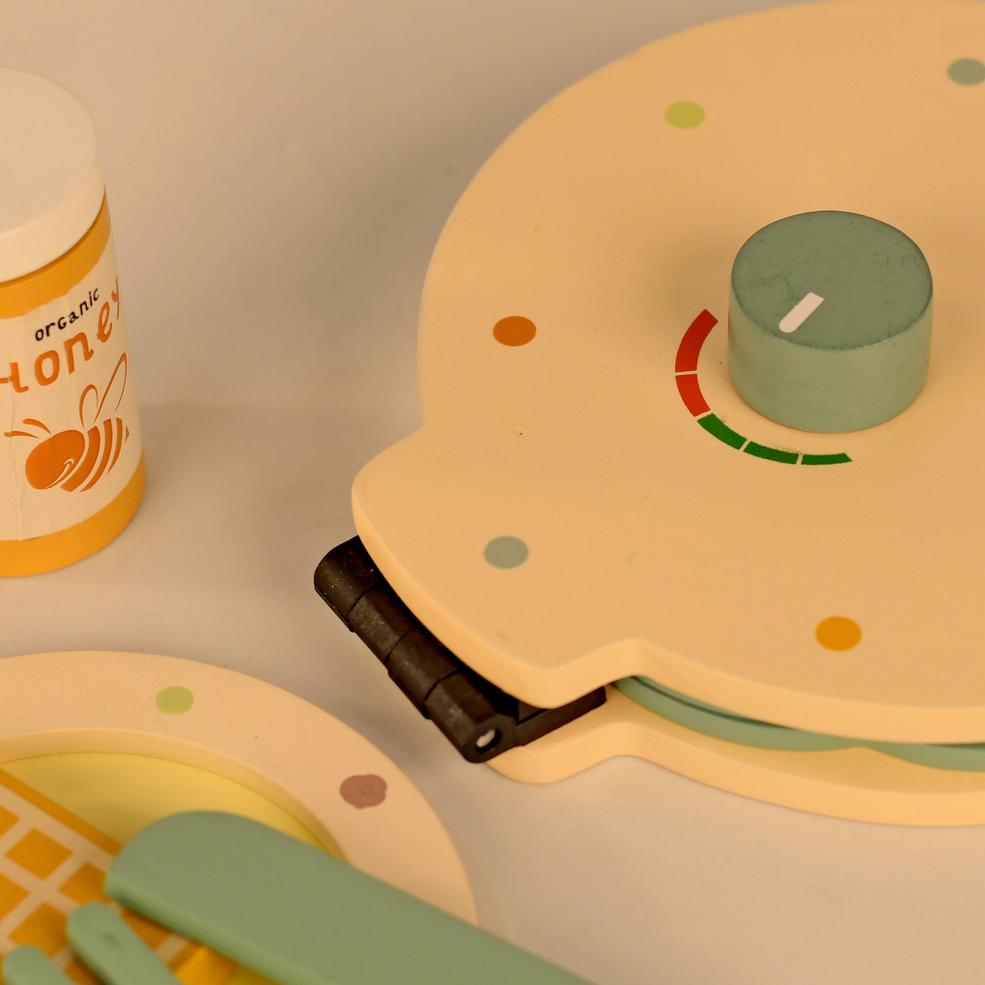 Playbox Sweet Treat - Waffle Maker Beige Color - Libral Traders