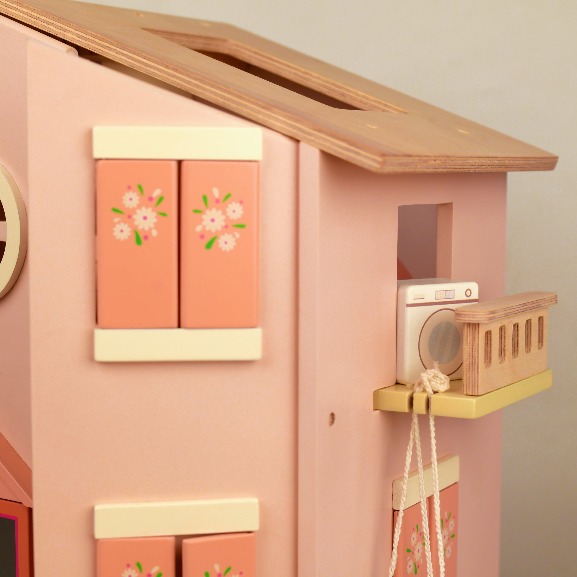 Pop's Doll House - Libral Traders