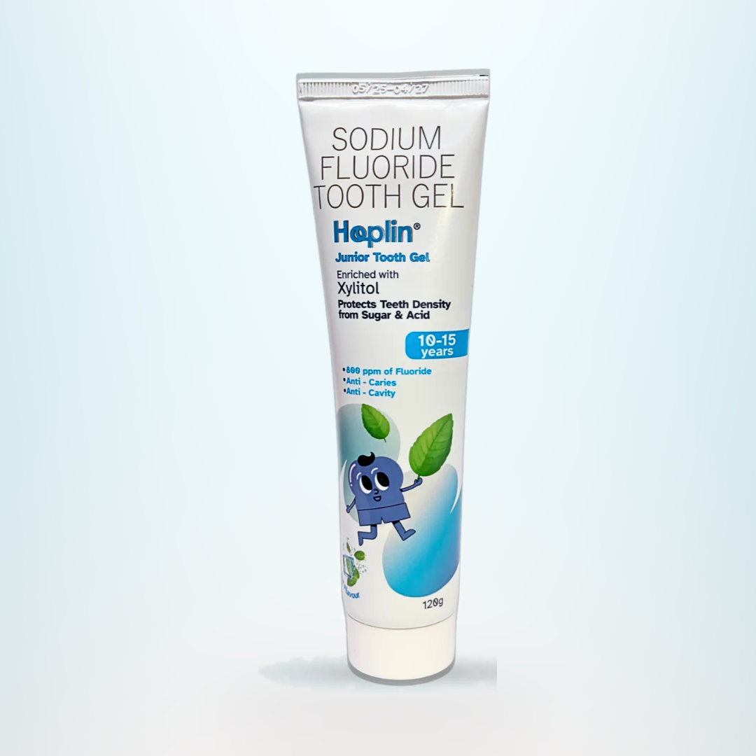 STIM Hoplin Junior toothpaste and toothbrush for ages 10 to 15, featuring kid-friendly design and oral hygiene essentials.