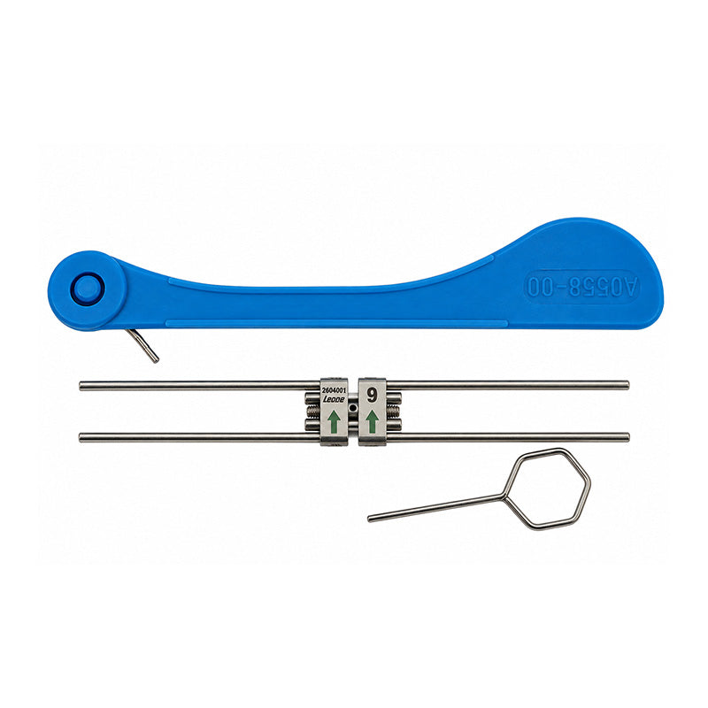 Leone Hyrex Rapid Expander Screw for orthodontic appliances, shown in a close-up image highlighting its design and threading.