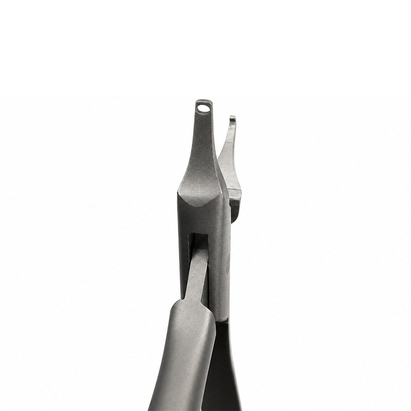 CAT Torque Aligner Pliers for clear aligners, CAT Instruments, showing precise tool with ergonomic handles for dental orthodontic adjustments.