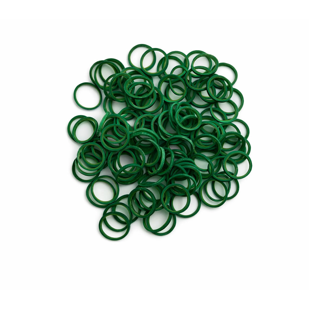 Captain Colour Elastic orthodontic elastics in red, displayed in a close-up view for braces and orthodontic treatment.