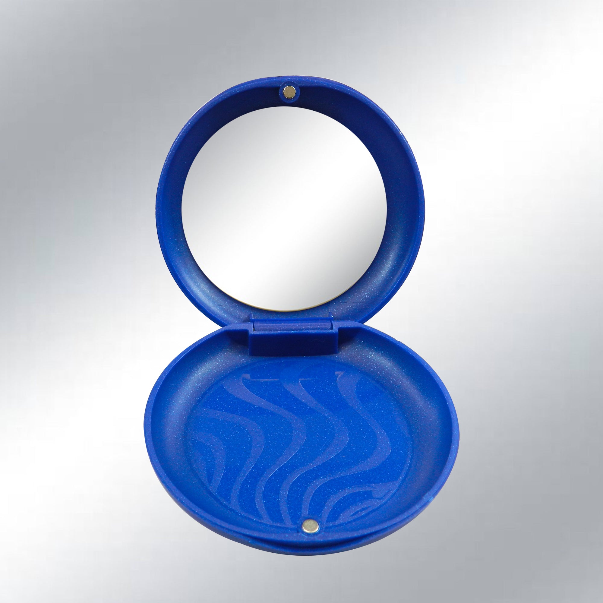 Captain Orthodontics Captain Slim Aligner Case in Sparkle Blue with silicone layer, designed for denture and retainer storage.
