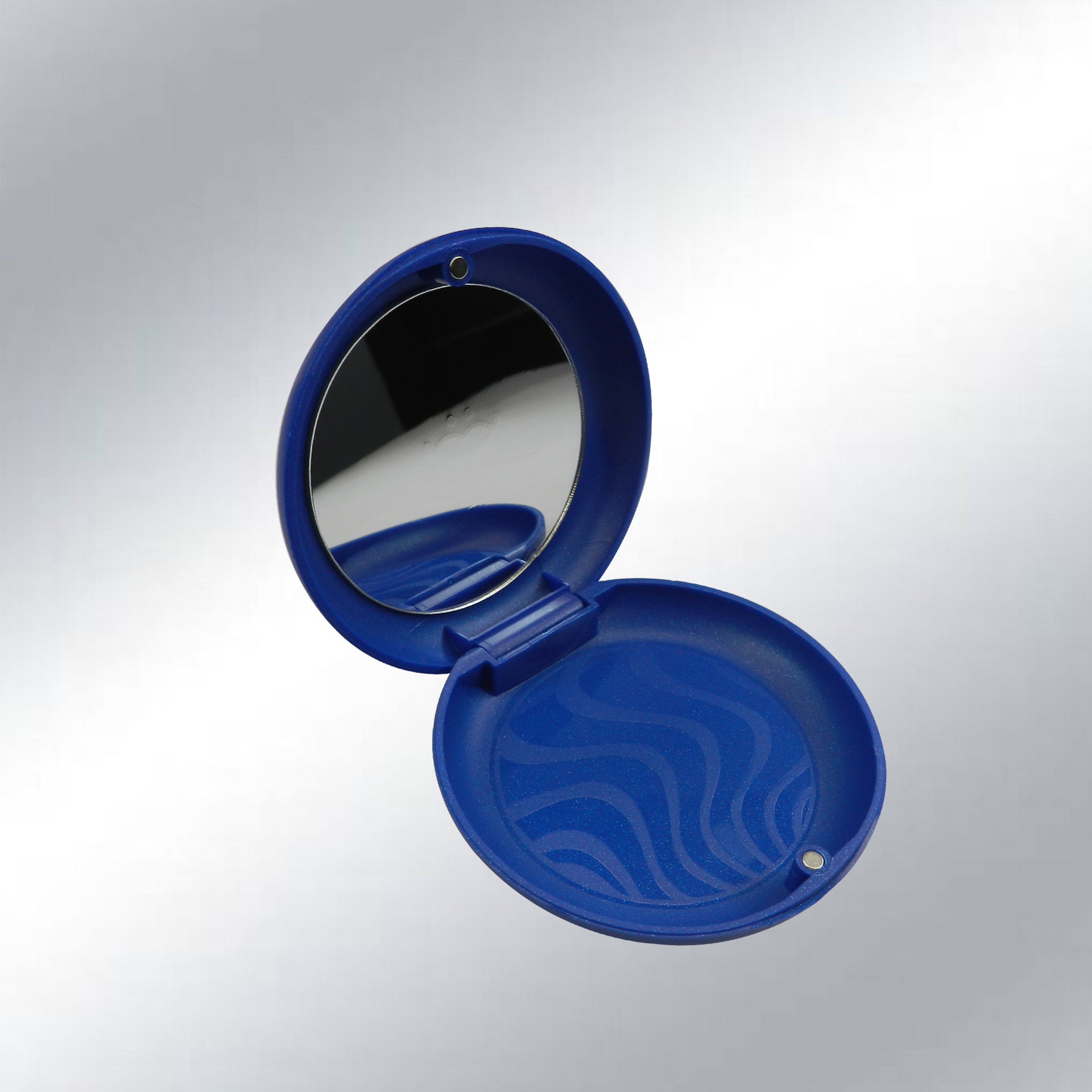 Captain Orthodontics Slim Aligner Case in Sparkle Blue with silicone layer, designed for denture and retainer storage.