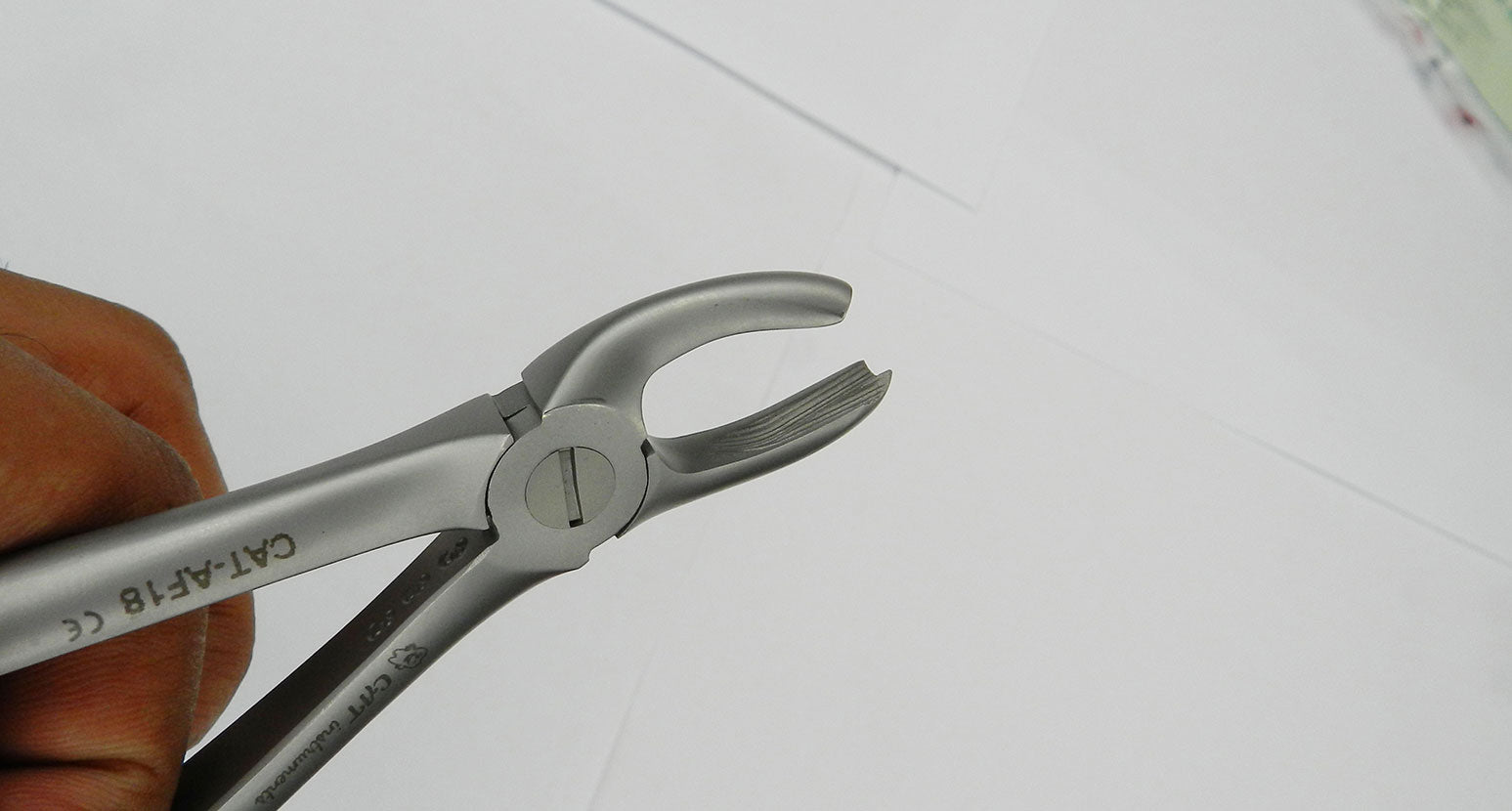 CAT Instruments upper molar left extraction forceps for adults, designed for precise tooth extraction in dental procedures.
