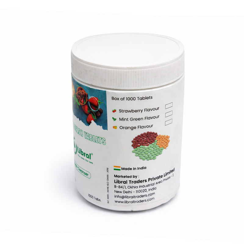 Jar of 1000 Libral mouthwash tablets with strawberry flavor, featuring the branded packaging and tablet details.