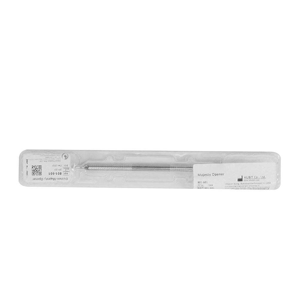 Osstem Majestry SL Bracket (SLB) orthodontic aesthetic brackets with instruments opener, used in orthodontic treatment by Osstem Orthodontics.