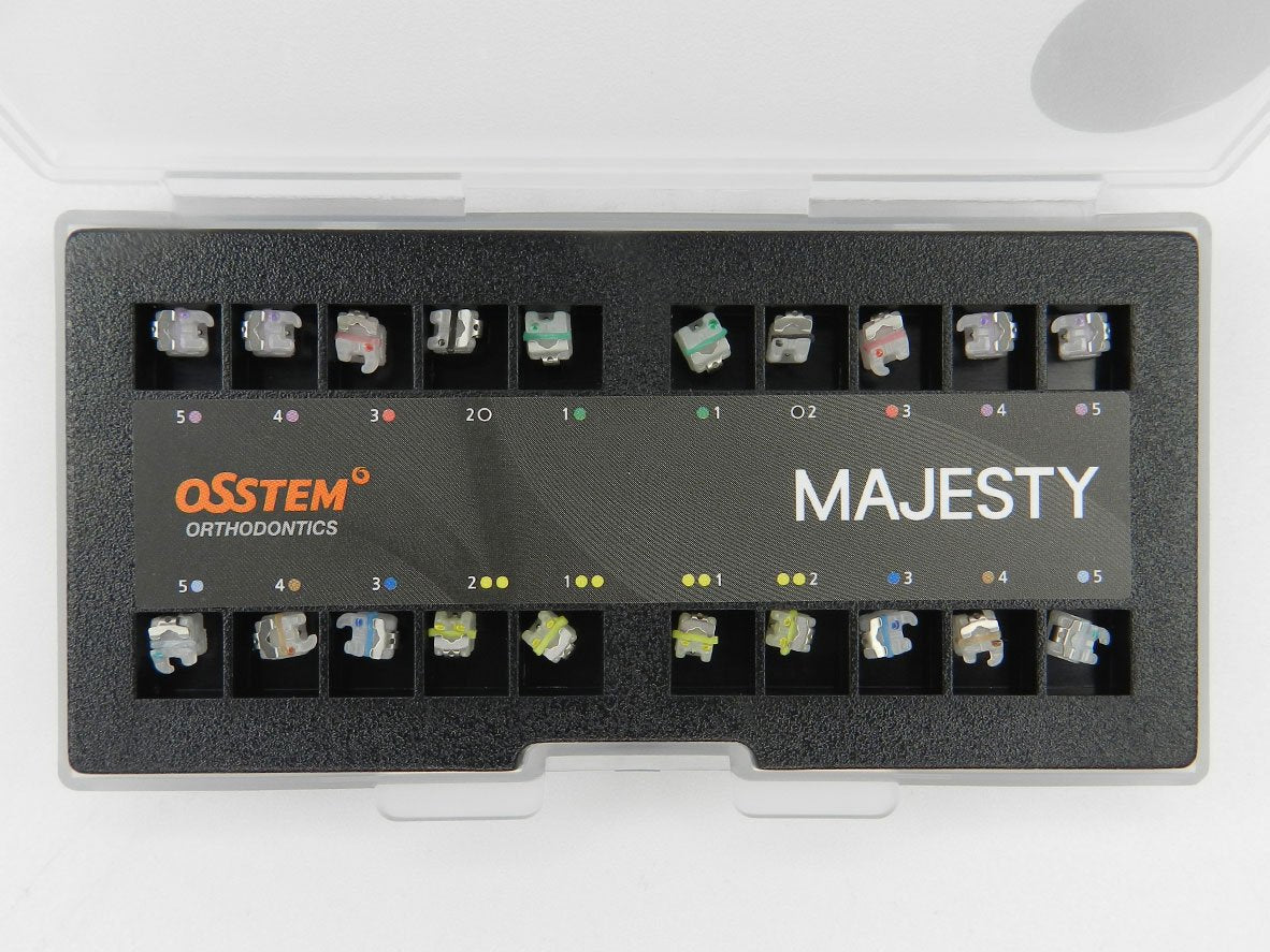 Osstem Majestry Ceramic SL Bracket (SLB) aesthetic orthodontic brackets by Osstem Orthodontics, shown in a kit with five brackets.