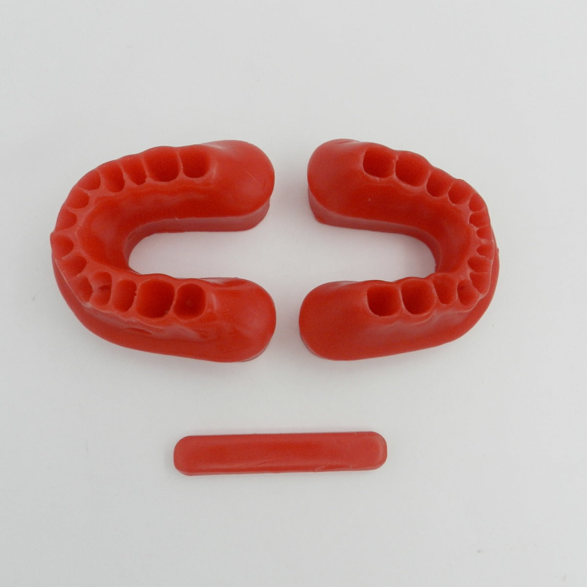 Rabbit Force Typodont Wax Bases for Class 3 typodonts, used as accessories in dental training and simulation.