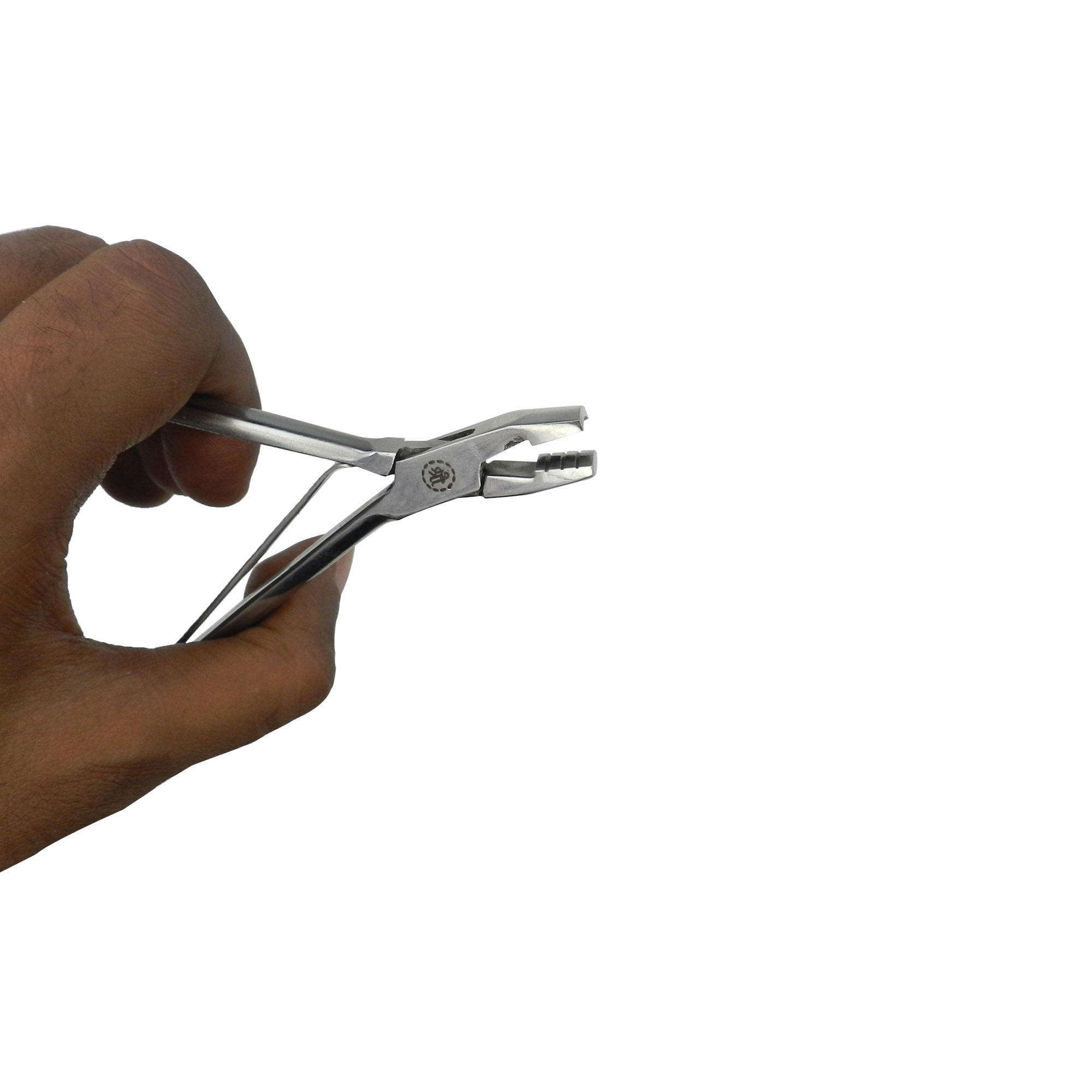 Shree De La Rosa orthodontic De La Rosa with grooves, clear dental archwire for braces, by Shree Orthodontics.