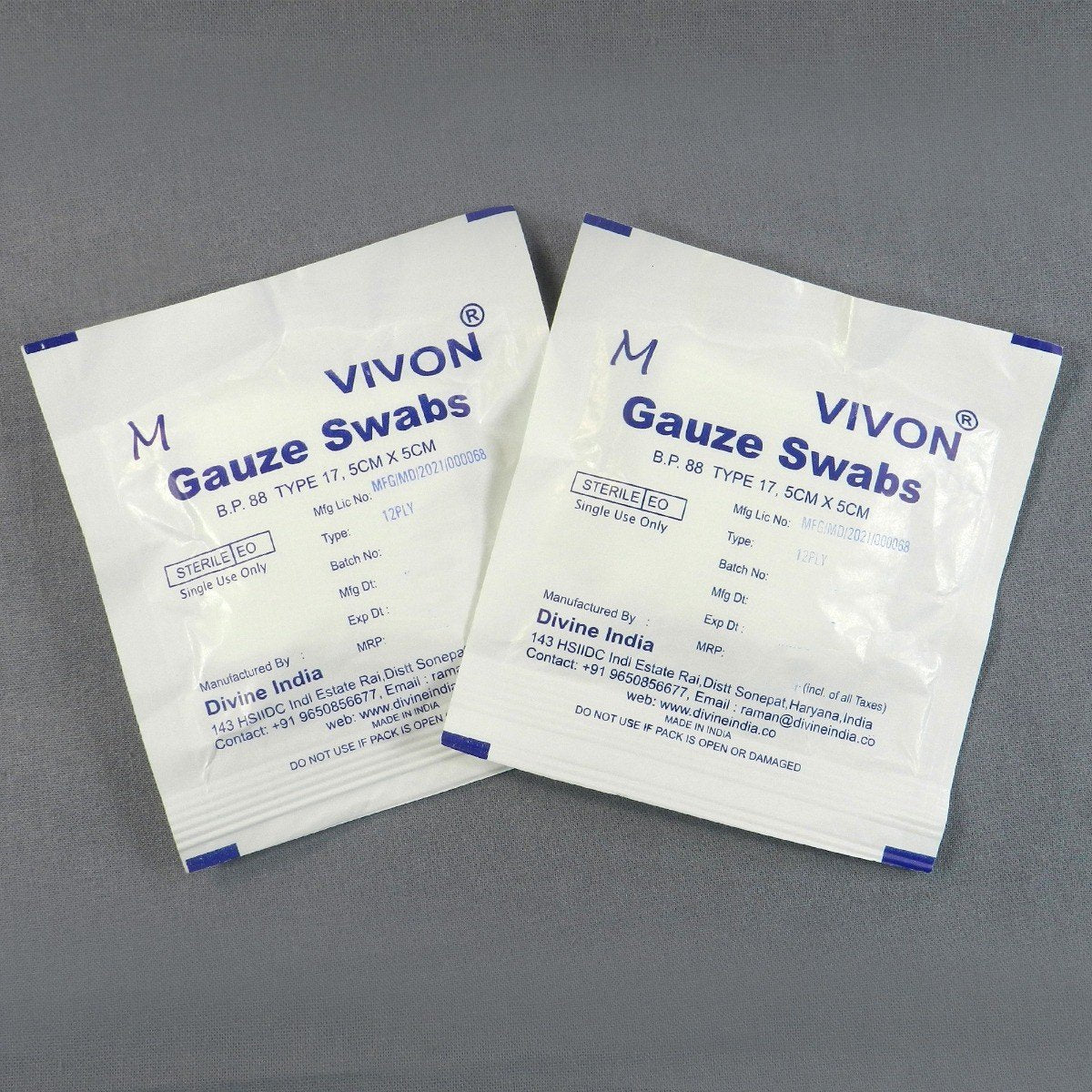 Vivon sterile cotton gauze swabs 5x5 cm, 12-ply absorbent medical gauze for wound care, shown in a close-up image.